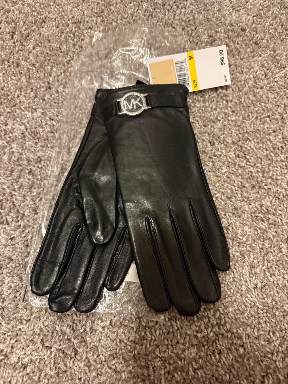 NWTMichael Kors Black Leather Women’s  Tech Gloves